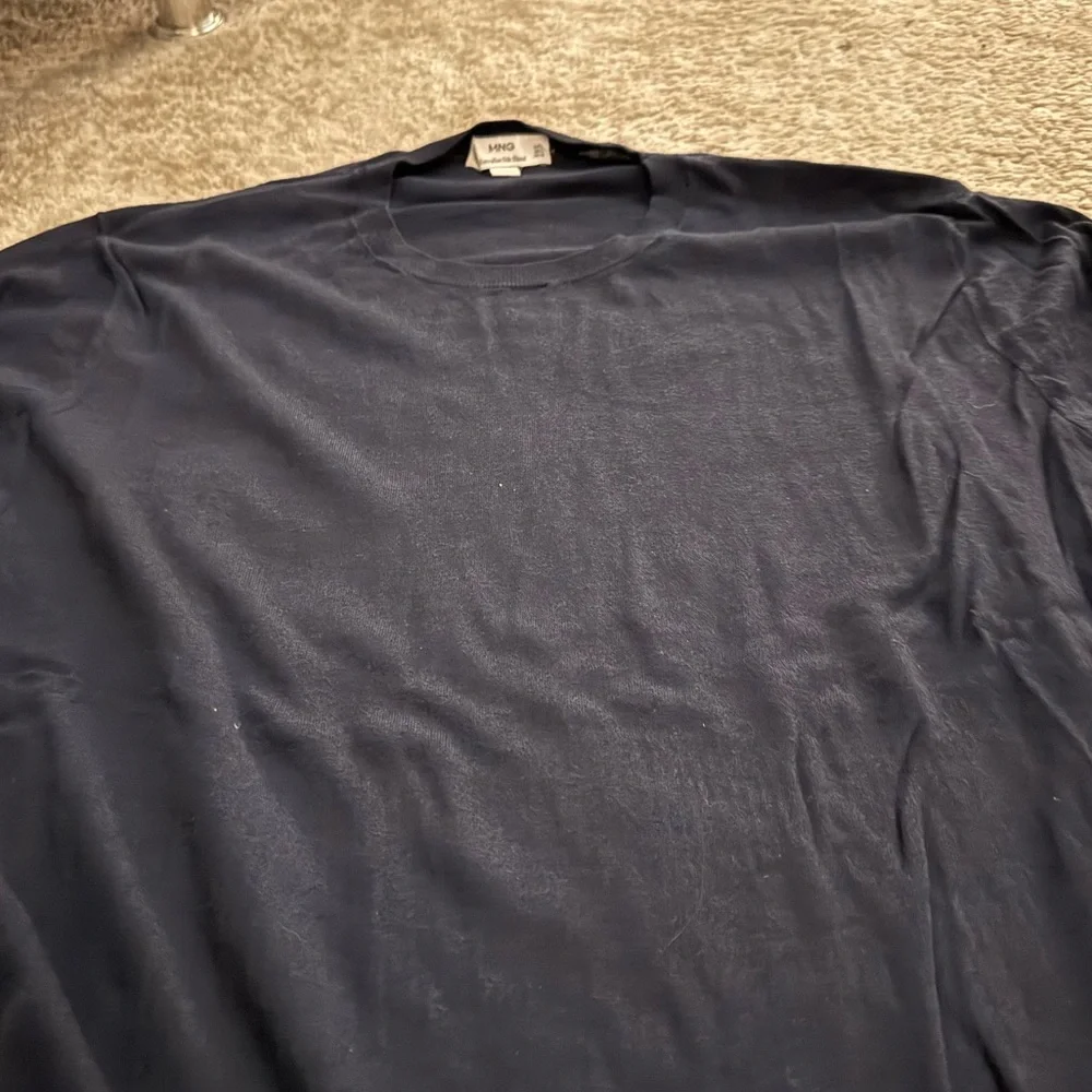 Mango Navy Extrafine Silk Blend Crewneck Sweater SZ L - Picture 2 of 3